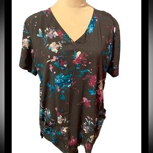 Buttersoft Gray Floral Scrub Top Vibrant Colors Size Large
